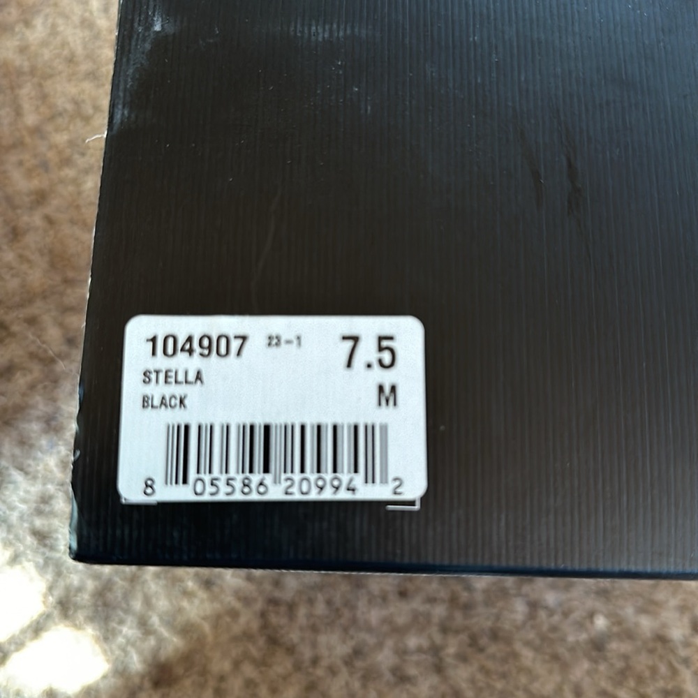 MICHAEL by Michael Shannon Stella black heels. Size 7.5 - Picture 4 of 8